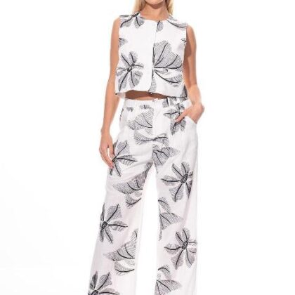 SET FLORAL NEGRO BORDADO