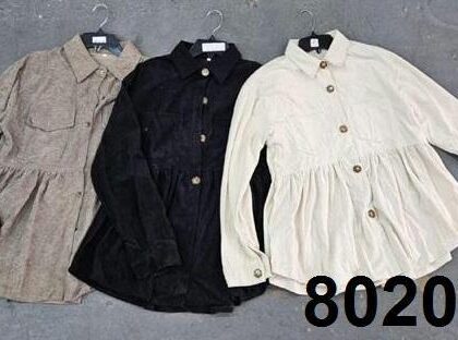 BLUSON ACANALADO, BOLSAS EN PECHO