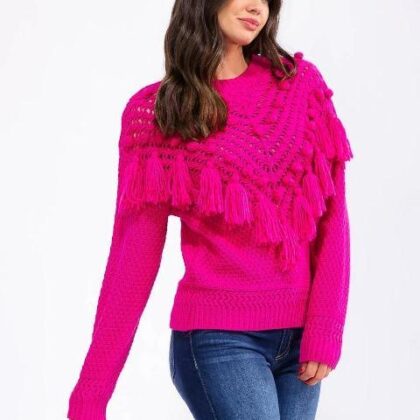 SUETER FUCSIA DE PUNTO, POMPONES Y BARBAS EN PECHO