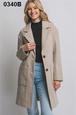 GABARDINA DOS BOTONES BOLSAS AL FRENTE