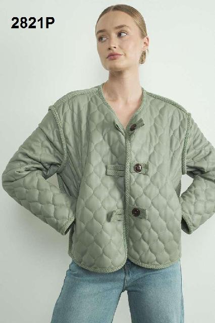 CHAMARRA PISTACHE DE VINIPIEL ABOTONADA