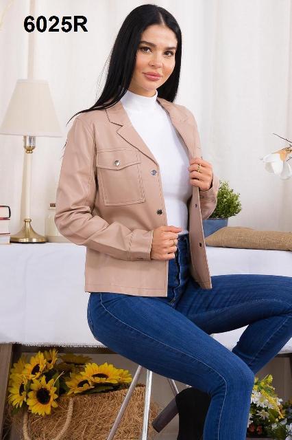 CHAMARRA DE VINIPIEL BOLSAS EN PECHO