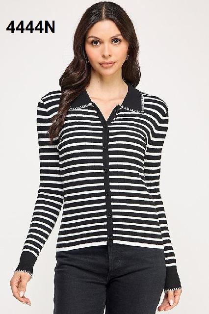 BLUSA RAYAS BLANCAS, ABOTONADA