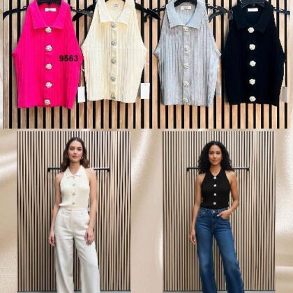 BLUSA NEGRA ACANALADA BOTONES DE FLOR M/