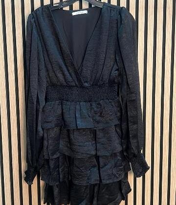 VESTIDO FALDA MULTI OLANES MNG LARGA