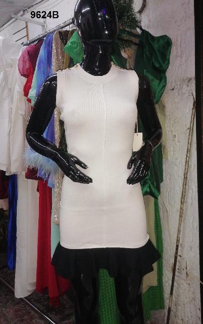 VESTIDO BLANCO AL CUERPO OLAN NEGRO EN FALDA M/