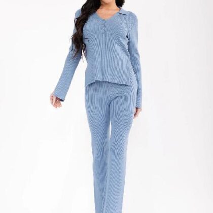 SET ACANALADO, BLUSA ABOTONADA