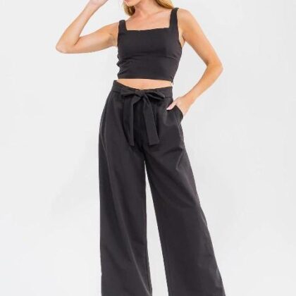 CONJUNTO , PANTALON RECTO, TOP TIRANTE