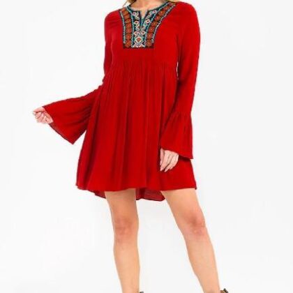 VSTIDO BORDADO EN PECHO, CORTO