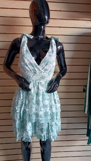 VESTIDO DE ENCAJE, TIRANTE AJUSTABLE