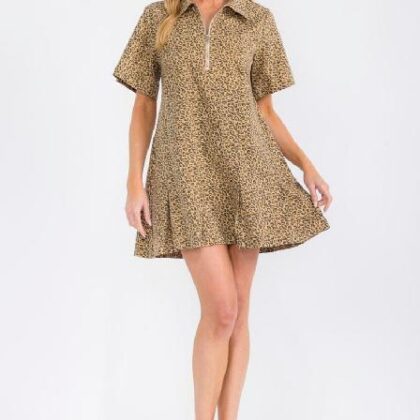 VESTIDO DE ANIMAL PRINTE, CIERRE EN PECHO