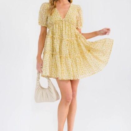 VESTIDO FLORAL BLANCO, OLAN EN FALDA